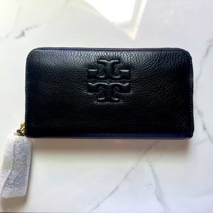 Tory Burch- Thea calf skin leather continental wallet… New with tags